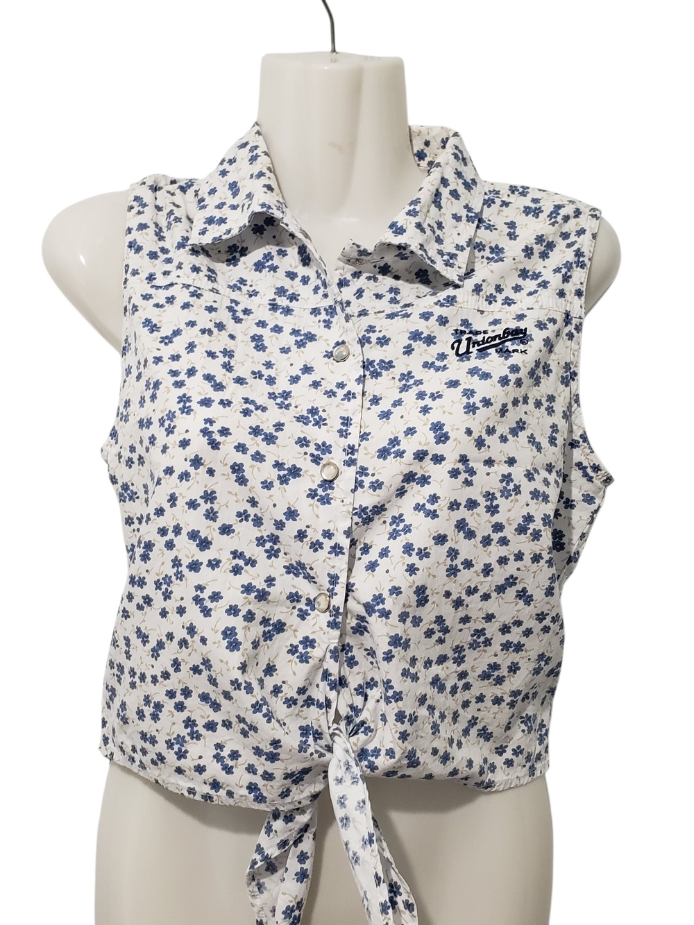 VTG UNIONBAY White Blue Floral Tie-Front Sleeveless Button Down Top | Medium
